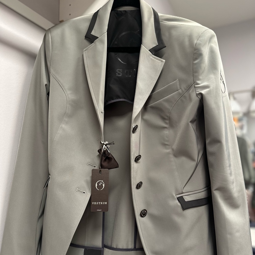 VESTRUM dressage coat